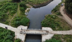 Phó Bí thư Hòa Bình: Đứng bên ngoài nhà máy nước sạch sông Đà, thấy mùi khét như cao su cháy