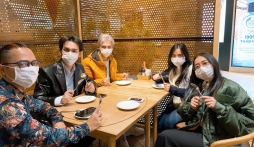 Sao Việt hoá ninja đi chơi Tết giữa ‘bão’ virus Corona khiến 132 người chết