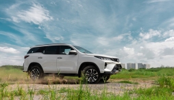 Toyota Fortuner thế hệ hoàn toàn mới chốt thời điểm ra mắt