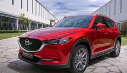 Giá lăn bánh Mazda CX-5 mới nhất: Một số mẫu hỗ trợ 50% LPTB, thấp nhất còn 887 triệu 