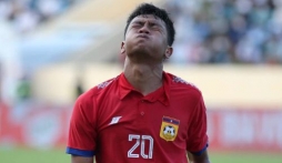 Thua đậm Campuchia, cầu thủ U23 Lào vẫn để lại nghĩa cử cao đẹp trong lòng NHM