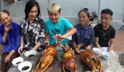 Mẹ con bà Tân Vlog bất ngờ nhận tin vui 'khủng' dù Hưng Vlog đang lao đao vì án phạt