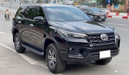 Toyota Fortuner 2021 sang tay mất ngay 'vố lớn' dù mới chạy 1.000km, khách Việt 'săn' mua giá hời