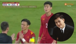 MC 'soái ca' của VTV phản ứng sốc với trọng tài vì Duy Mạnh bị phạt