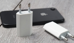 'Chiêu' bán iPhone của Apple bị khách hàng kiện