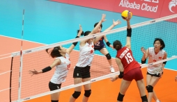 Kết quả tranh HCĐ bóng chuyền nữ ASIAD 19: Tuyển Việt Nam không thể tạo bất ngờ trước Thái Lan