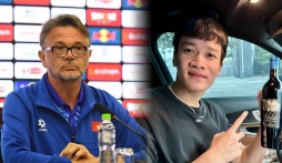 Hoàng Đức hóa giải bất đồng với HLV Troussier, chờ ngày quay lại tuyển Việt Nam