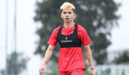 Tiền đạo Việt kiều bất ngờ rời châu Âu về Việt Nam thi đấu