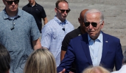 Joe Biden được dùng thuốc đặc biệt sau khi dương tính với Covid-19