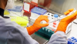 Các nước giàu âm thầm tích trữ vaccine cho đậu mùa khỉ, sai lầm thời Covid sắp lặp lại?