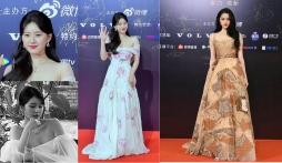 Sửng sốt khi Triệu Lộ Tư và Quan Hiểu Đồng 'đổi stylist' tại Đại hội tầm nhìn Weibo 2022