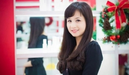 Cuộc sống bình dị kín đáo của Vi Cầm sau hơn 20 năm Hoa Cỏ May lên sóng 