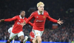 Vào tứ kết FA Cup, Fan Man United mơ về cú ăn 4 ở mùa giải năm nay