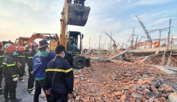 Rùng mình khoảnh khắc bức tường đổ sập làm 10 tử vong ở Đồng Nai