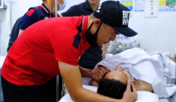 HLV trưởng tiết lộ tình hình đáng lo ngại của Hoàng Thịnh sau pha phạm lỗi khiến Hùng Dũng gãy chân 