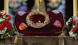 Những báu vật của Nhà thờ Đức Bà Paris còn 'biệt tăm' sau hỏa hoạn