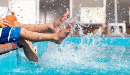 Đuối cạn: Kẻ giấu mặt nguy hiểm khi đi bơi
