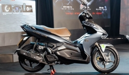 Sau Honda Vision, Honda Air Blade cũng tiếp tục lao dốc không phanh