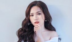 Video: Thùy Chi trổ tài cover bài hát của Hari Won bằng 2 thứ tiếng khiến chính chủ cũng phải trầm trồ