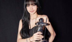 Kỷ lục Guinness Thế giới tôn vinh Lisa (BLACKPINK) là nghệ sĩ K-pop làm nên lịch sử năm 2023