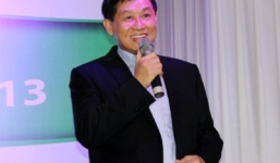 Johnathan Hạnh Nguyễn: 'Nếu đi tắt, tôi giàu lâu rồi'