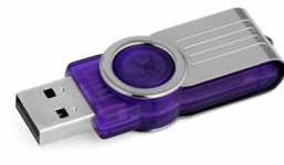 Ăn cắp tiền máy ATM chỉ với một chiếc USB