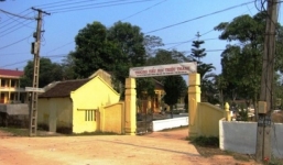 Hiệu trưởng chửi bới, đe dọa giáo viên ngay trên lớp