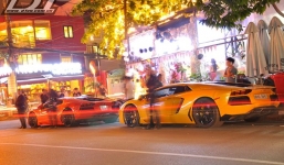 Tiệc sinh nhật 'khủng' toàn siêu xe của thiếu gia Minh nhựa