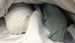 Vì sao con gái không biết mẹ bị cậu cắt chân?