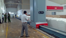 Bị máy ăn bông vải quấn, nữ công nhân tử vong