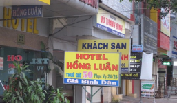 Cha giết con trai 5 tuổi trong khách sạn rồi tự sát?