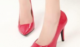 Hậu quả khôn lường của việc đi giày cao gót