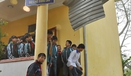 Trường sập lan can, 3 học sinh nguy kịch