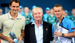 Thất bại trước Lleyton Hewitt, Roger Federer tiếp tục trắng tay