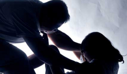 Ghen tuông, dùng rựa chém đứt đầu người tình