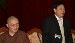 Sư trụ trì chùa Hương lý giải 1.200 bao tải tiền