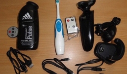 Vào nhà nghỉ bị quay lén, dân chơi hoảng sợ đối phó