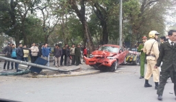 BMW 118i gặp nạn vì drift bất thành tại Hà Nội