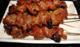 Chất trong thịt nướng gây ung thư gấp nhiều lần