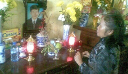 Tử tù xin đeo khăn tang trước khi bị hành hình