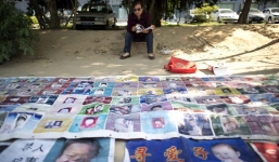 Bỏ nhà 17 năm tìm kiếm con trai