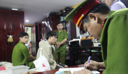 Triệt phá đường dây đánh bạc hàng triệu USD qua mạng