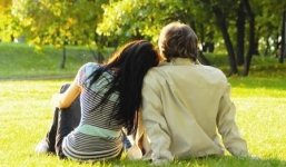 Nỗi khổ làm vợ bé đại gia 50 tuổi