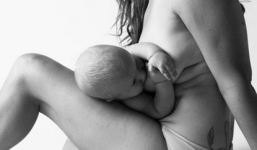 Trọn bộ ảnh xúc động về cơ thể người phụ nữ sau khi sinh con