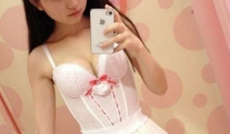 Cận cảnh bé tiểu học có thân hình gợi cảm như thiếu nữ