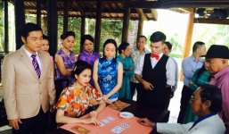 Lộ clip hoa hậu Diễm Hương đánh bạc