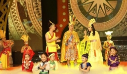 Gala Tết Đồ Rê Mí 2014: Xuân Bắc làm... vua Hùng!