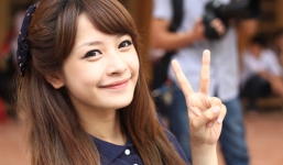 Dân mạng thích thú với clip Robot vẽ Chi Pu giống hệt người thật