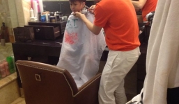 Đàm Vĩnh Hưng bức xúc khi bị cho là dùng con nuôi đánh bóng tên tuổi