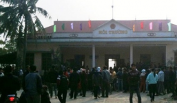 Hàng trăm người vây UBND xã, 'nhốt' Chủ tịch vì để CA đánh dân?